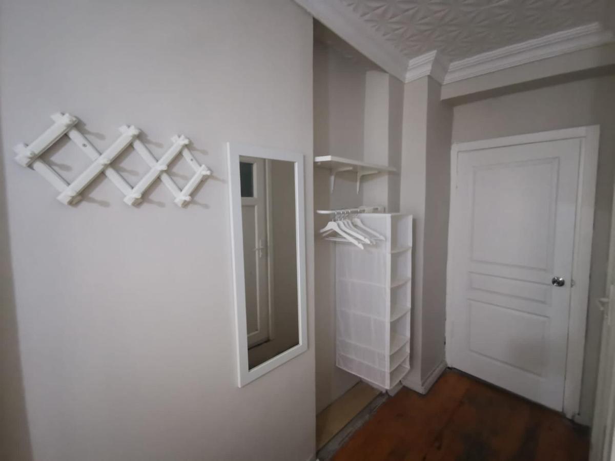Konut Wooden House Hotel Istanbul Exterior photo