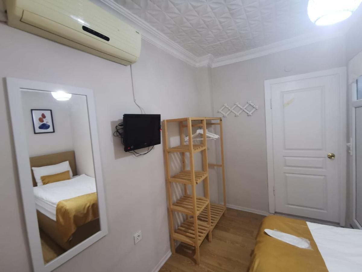Konut Wooden House Hotel Istanbul Exterior photo
